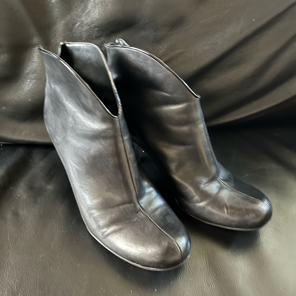 Franco Sarto sz 7.5 ankle boots